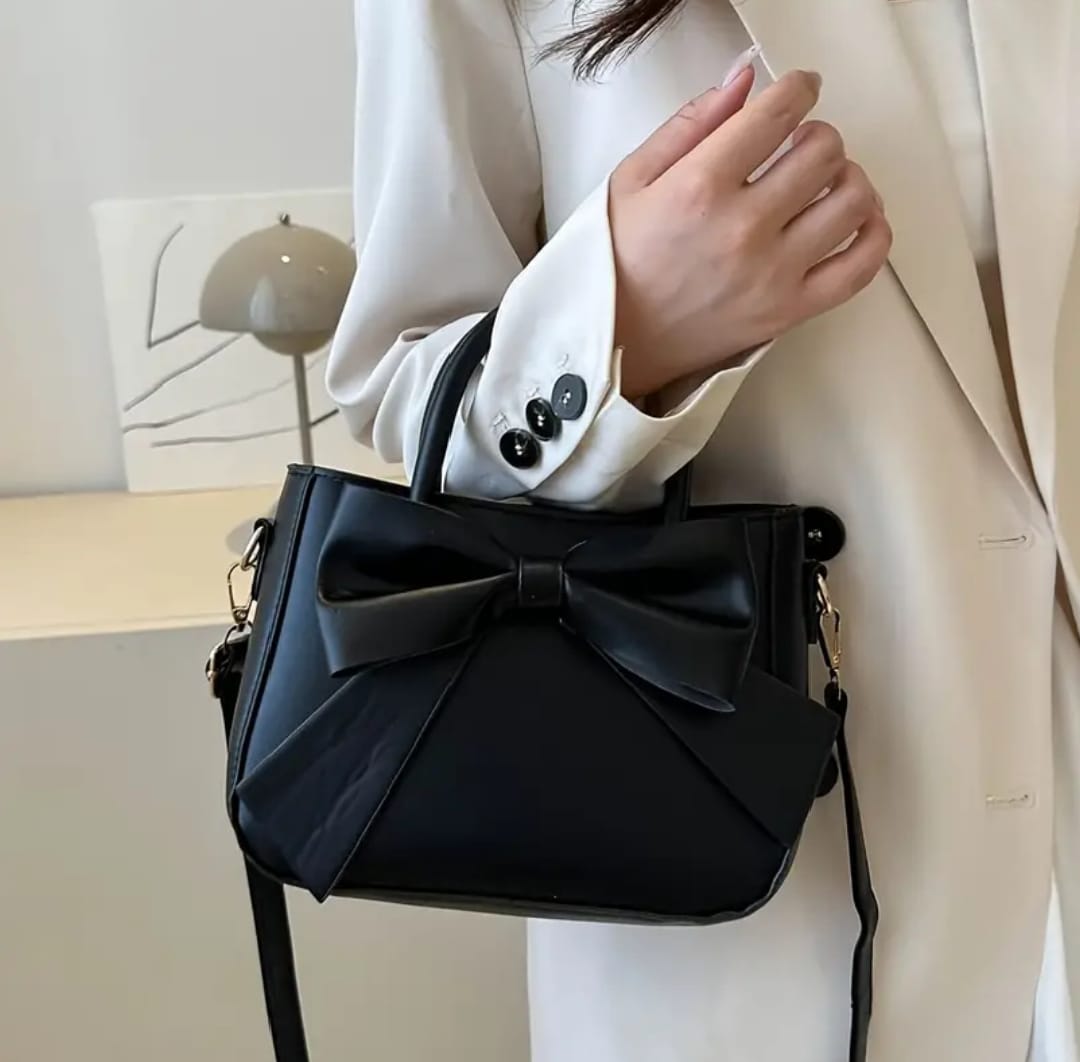 CROSS BODY-GW65453